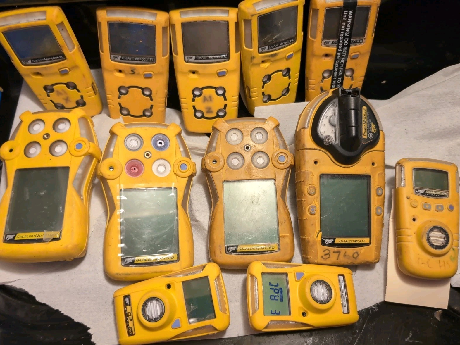 Lot of Honeywell 12 BW Honeywell Gas Alert Air Monitors Non Working Repair Parts