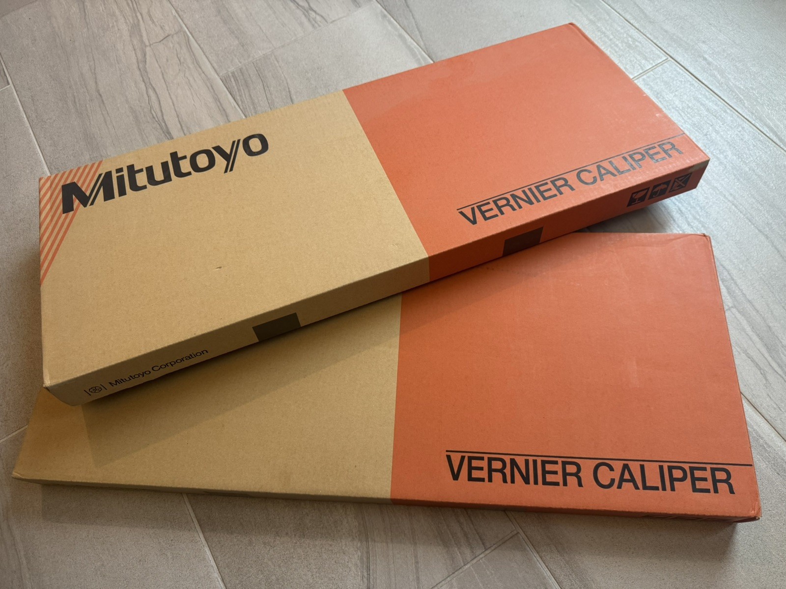 Mitutoyo 534-118 Vernier Caliper, Steel Nib Style, Long Jaw 0-20″ Range, 0.003″