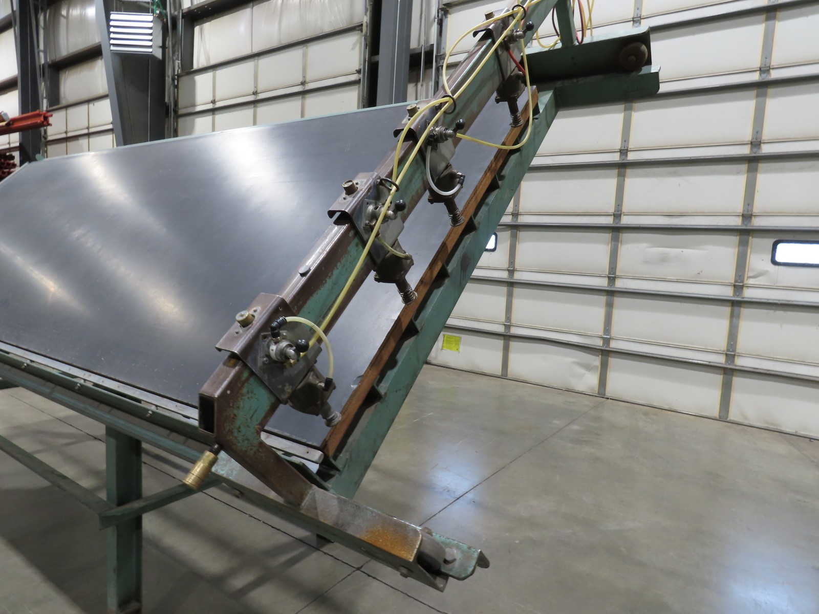 RM Evans Ezy Frame 4’x 12′ Face Frame Assembly Pneumatic Clamp Table 45°