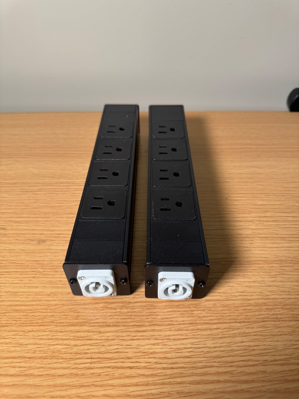 Neutrik Compatible PowerCon to 5-15 Edison Power Strip Distro Quad Box Extension