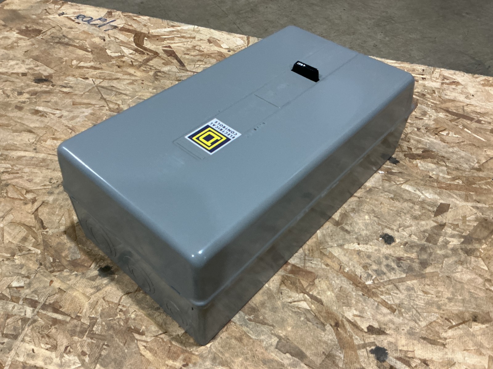 New Square D 8536SEG1V02S Ser A AC Magnetic Starter 110/120V 50/60HZ