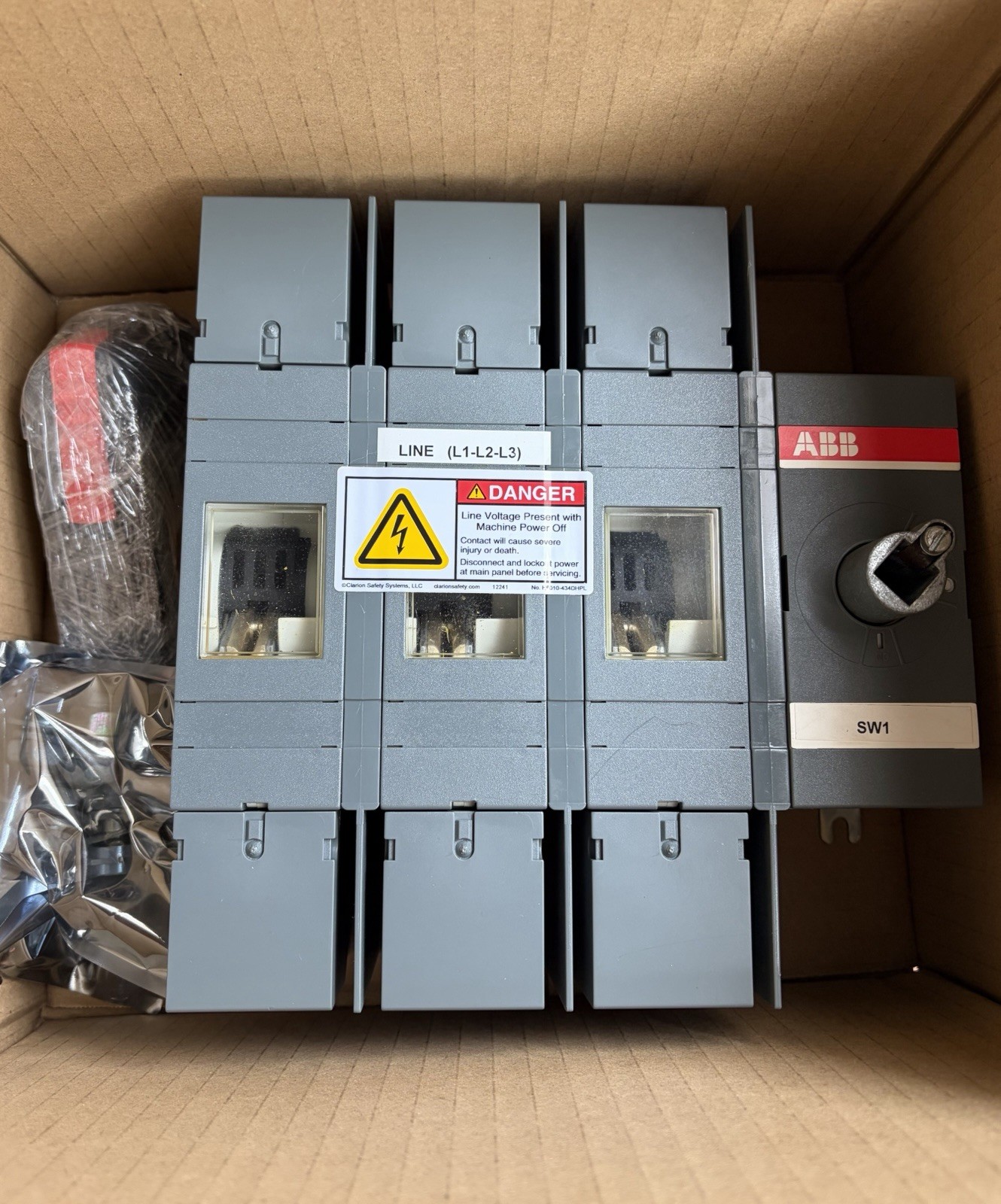 ABB OT400U03 Switch Disconnector Free with Handle Fast Delivery By UPS