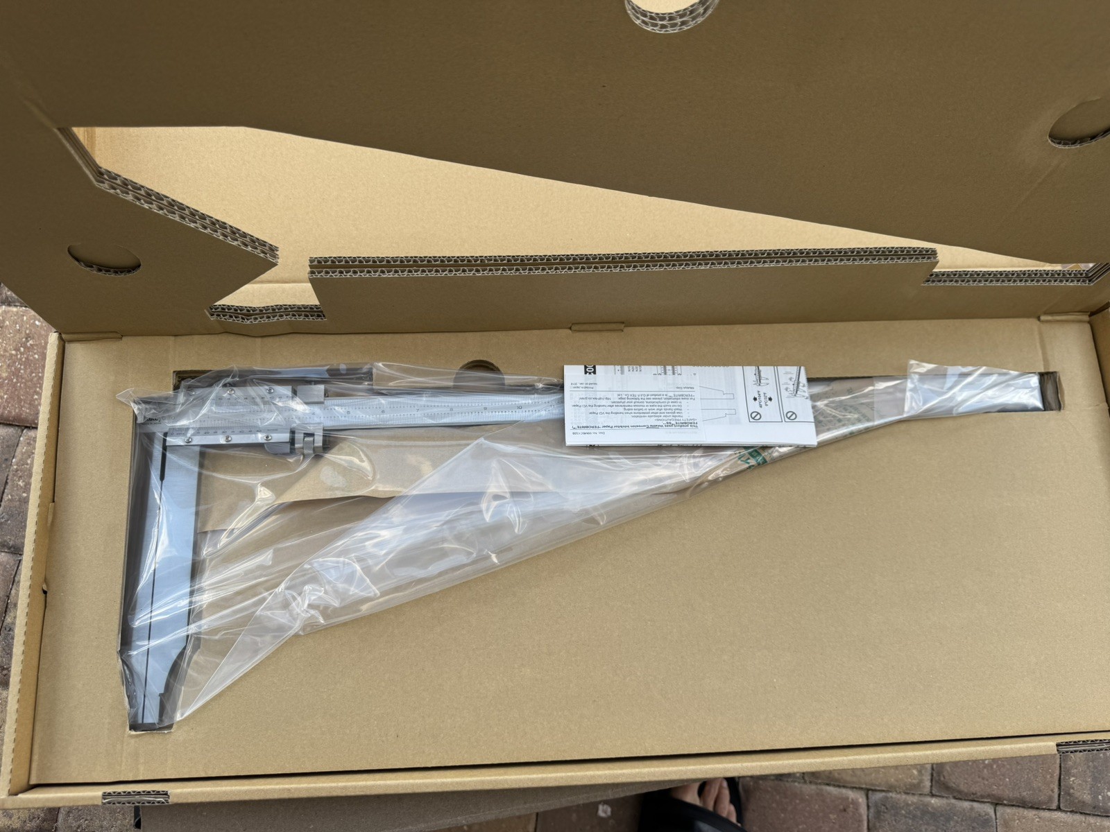 Mitutoyo 534-118 Vernier Caliper, Steel Nib Style, Long Jaw 0-20″ Range, 0.003″