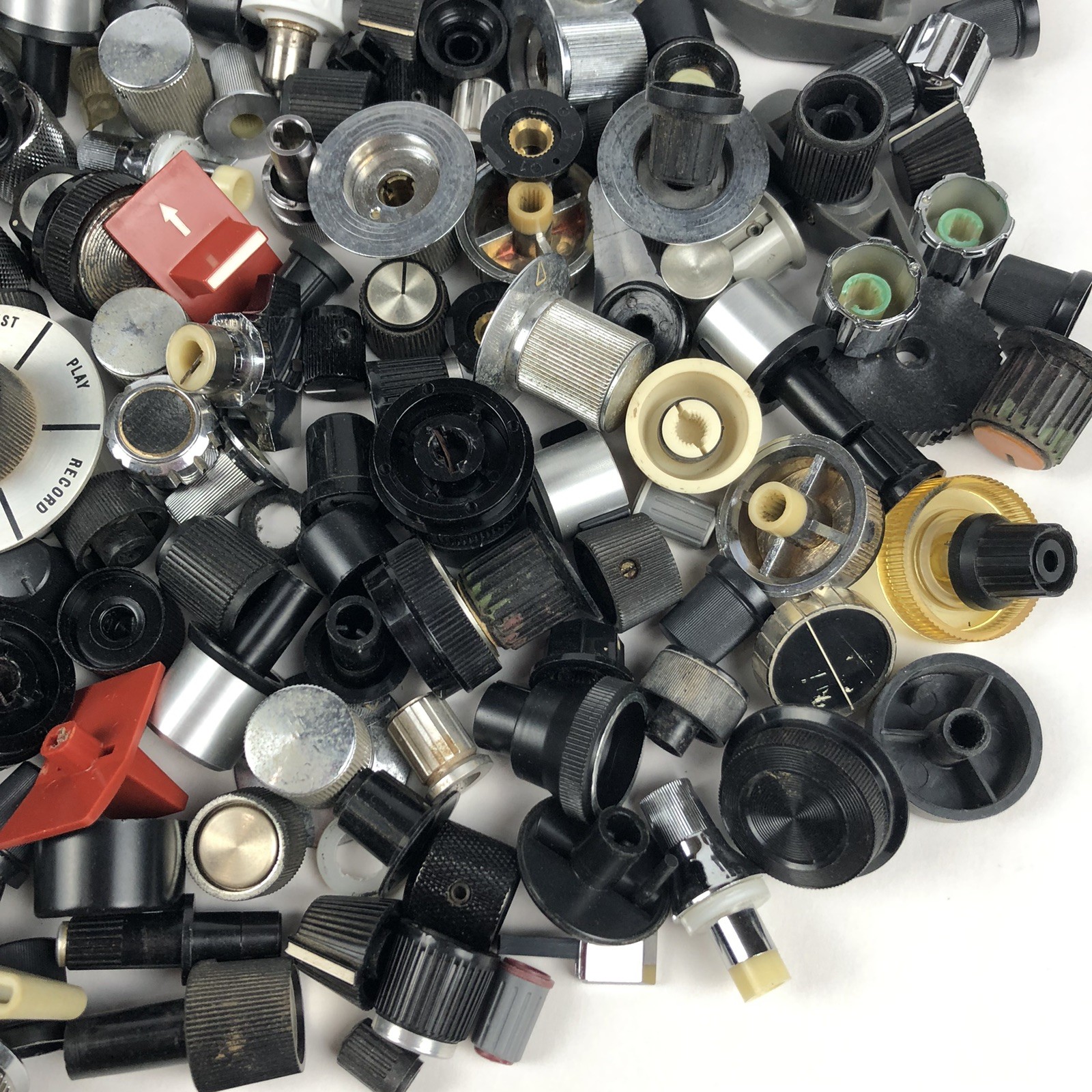 4lbs Lot of Electronics & Audio Knobs (Music Equipment, Hifi, Appliance)