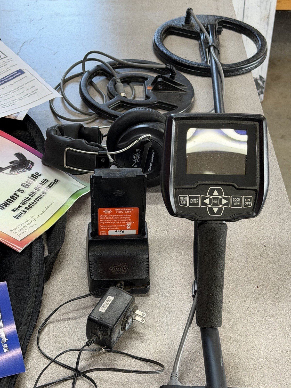 White’s Spectra V3i Ground Search Metal Detector w/ Coils, Discrimination