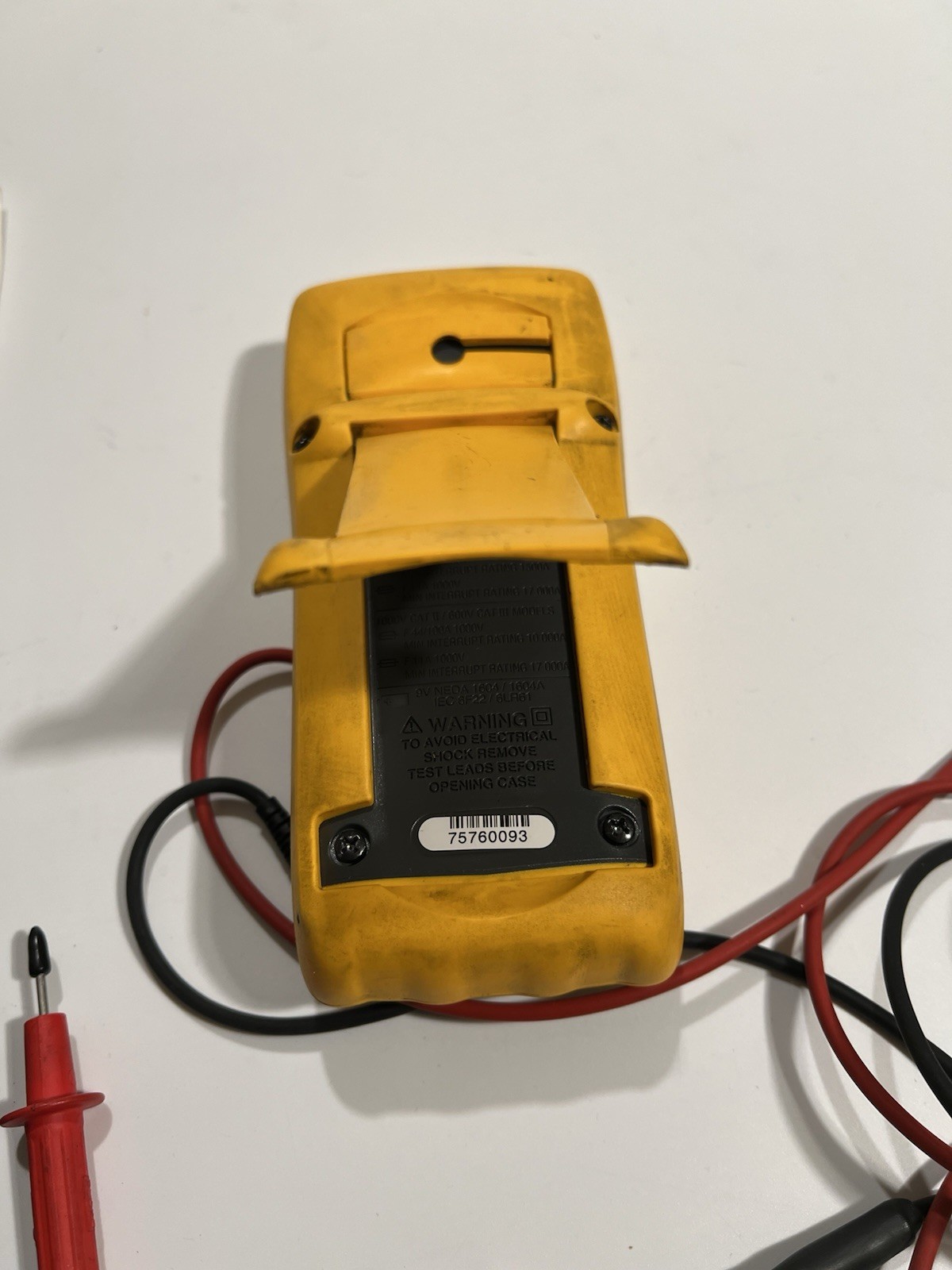 Fluke 26 III True RMS Multimeter With Connector Assortment. See Description Note