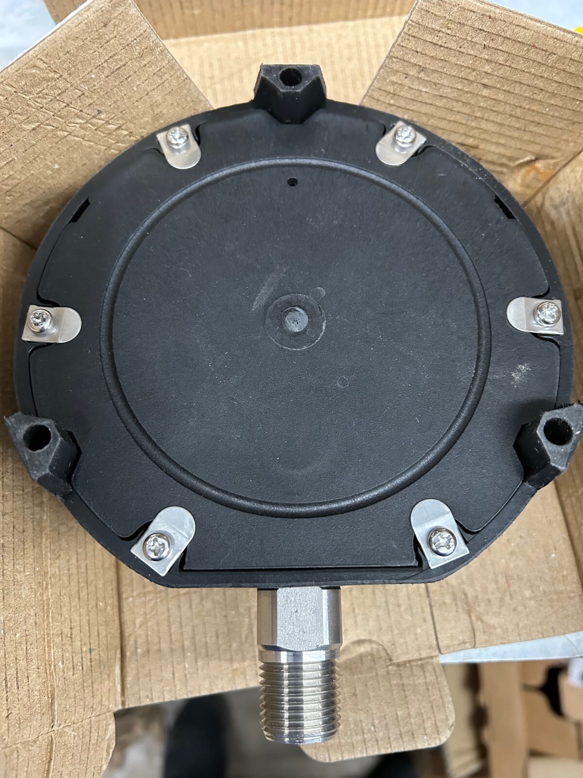«NEW» 0-800 psi, gauge, 4 1/2″ dial, 1/2″ npt, LOWER MOUNT, SS internals