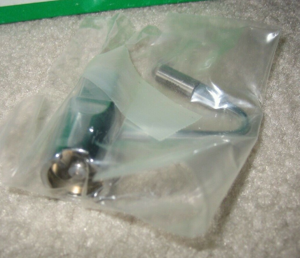 ONE (1) NEW WELCH ALLYN 38300 LIGHT CARRIER WITH 03400-U LAMP