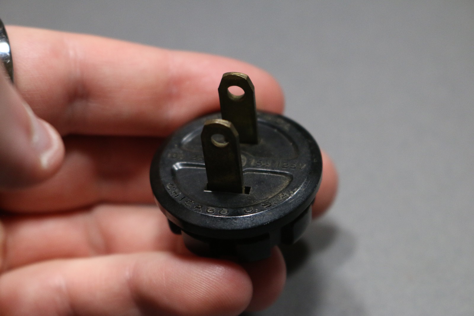 Vintage Amphenol AC Power Plug 2 pin Male 61-M 10A 250V 15A 125V Non-Polarized