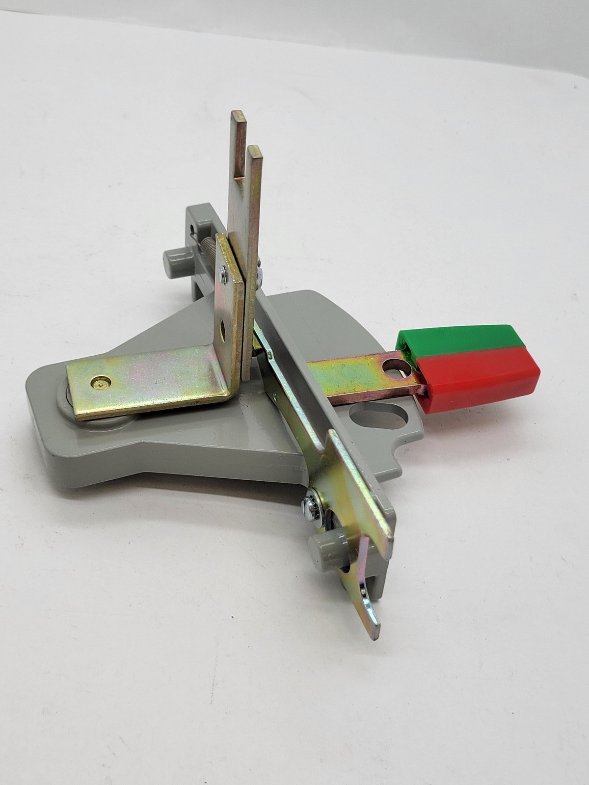 General Electric THMS31 Disconnect Switch Assembly QMR MOD 2 3P Fusible