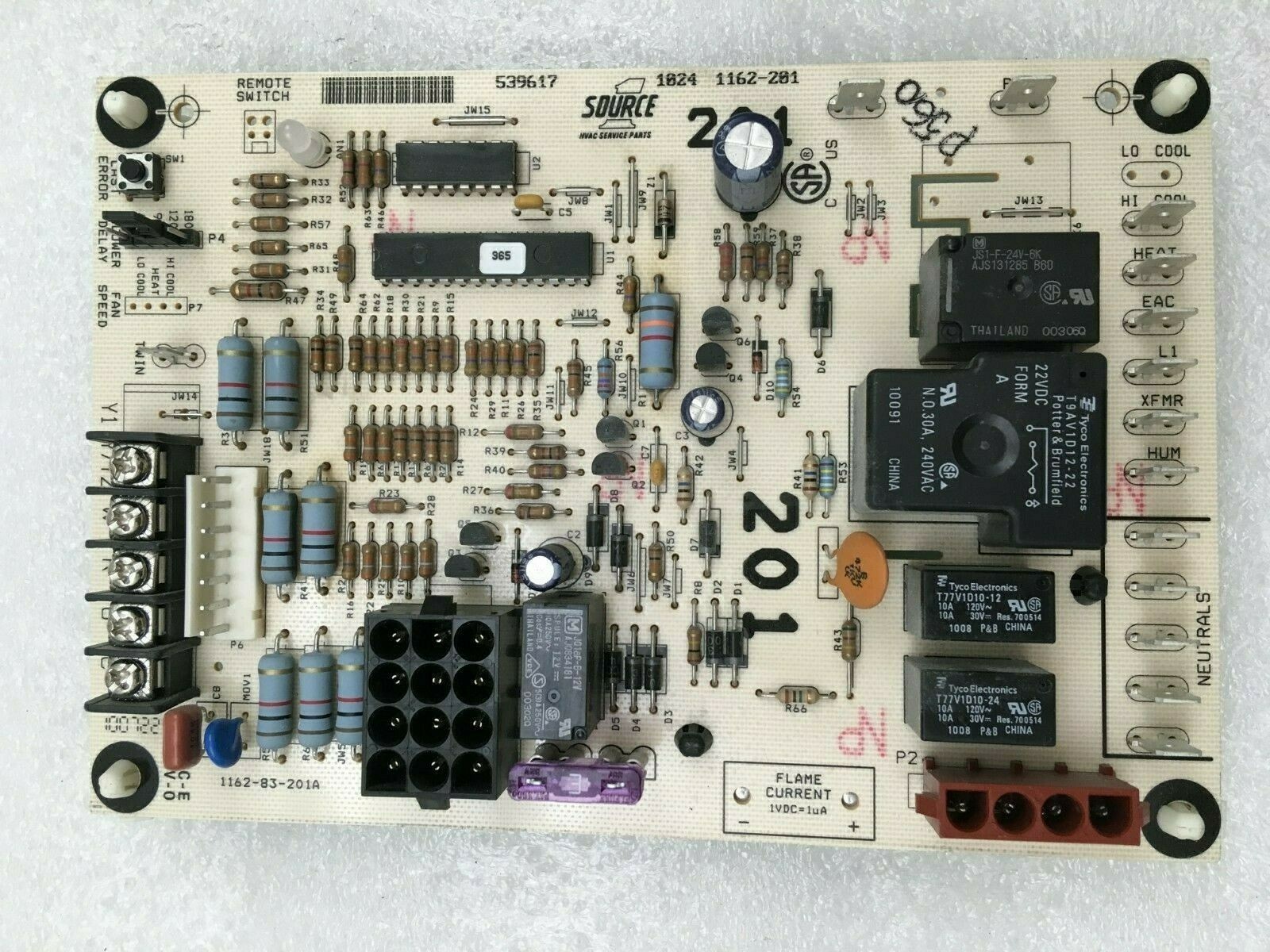 York Coleman Luxaire 539617 1162-201 Control Board 1162-83-201A used #P560
