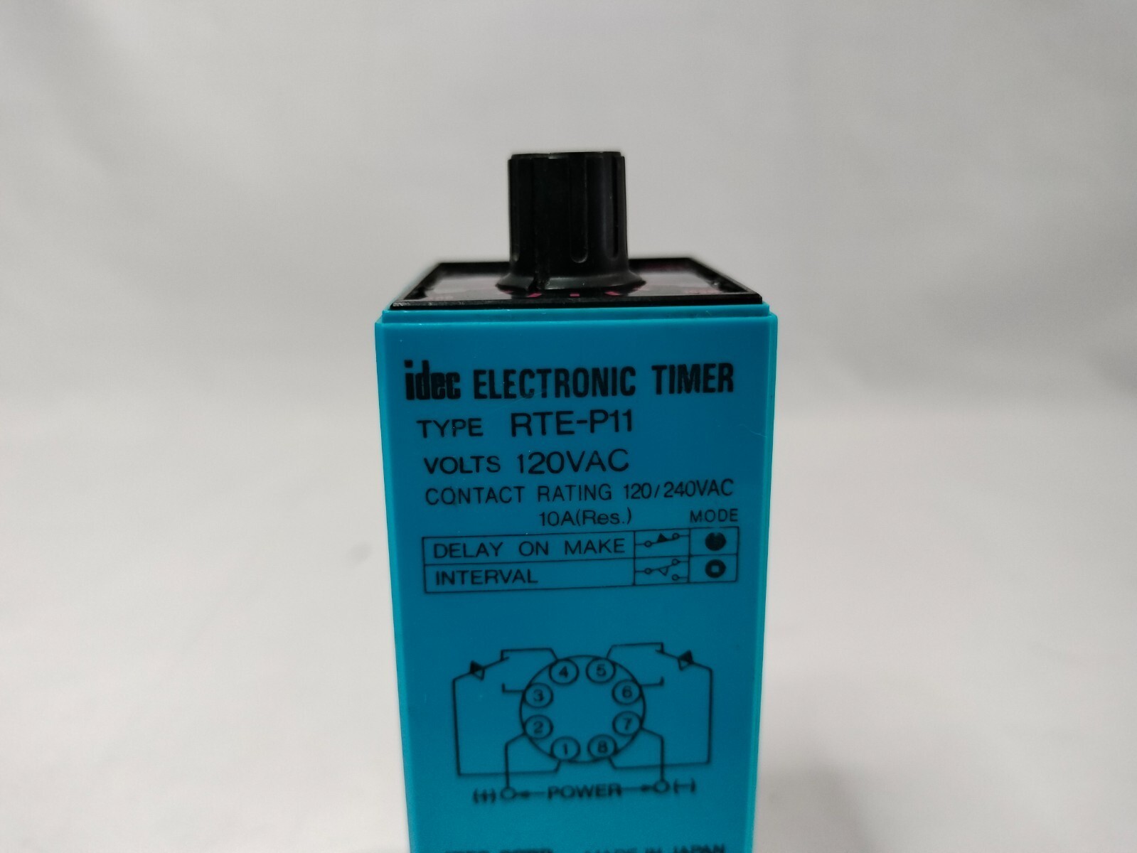 Idec RTE-P11 RTEP11 Electronic Timer 120VAC/240VAC with Socket Base