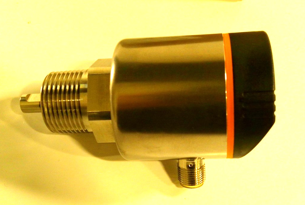 New Open Box IFM Sensor, Level, LR3300, Analog Output and 1 Digital, M12 Male 4