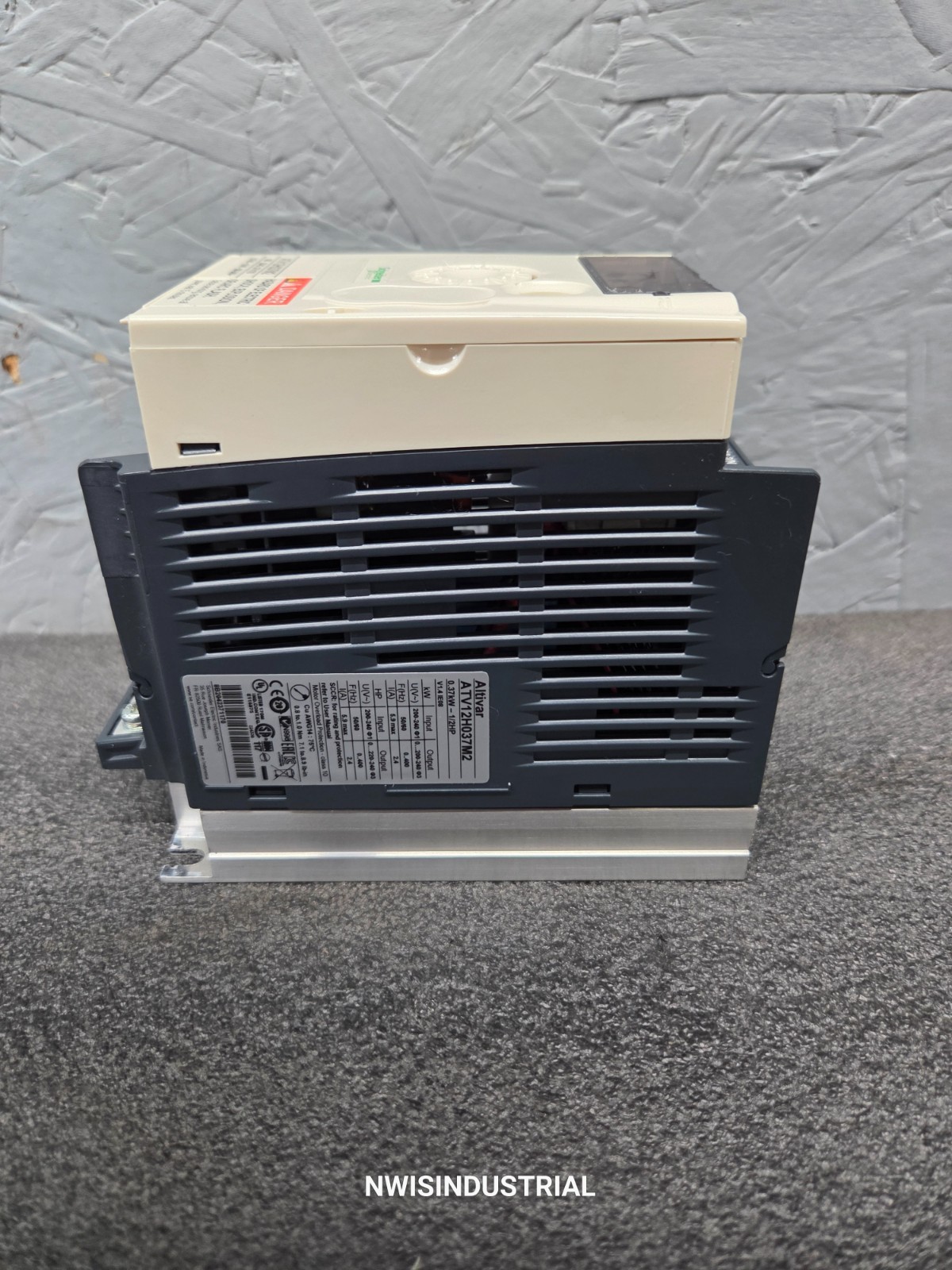 SCHNEIDER ATV12H037M2 VFD AC Motor Drive, 0.5 HP, 200-240V, 1PH in 3PH out
