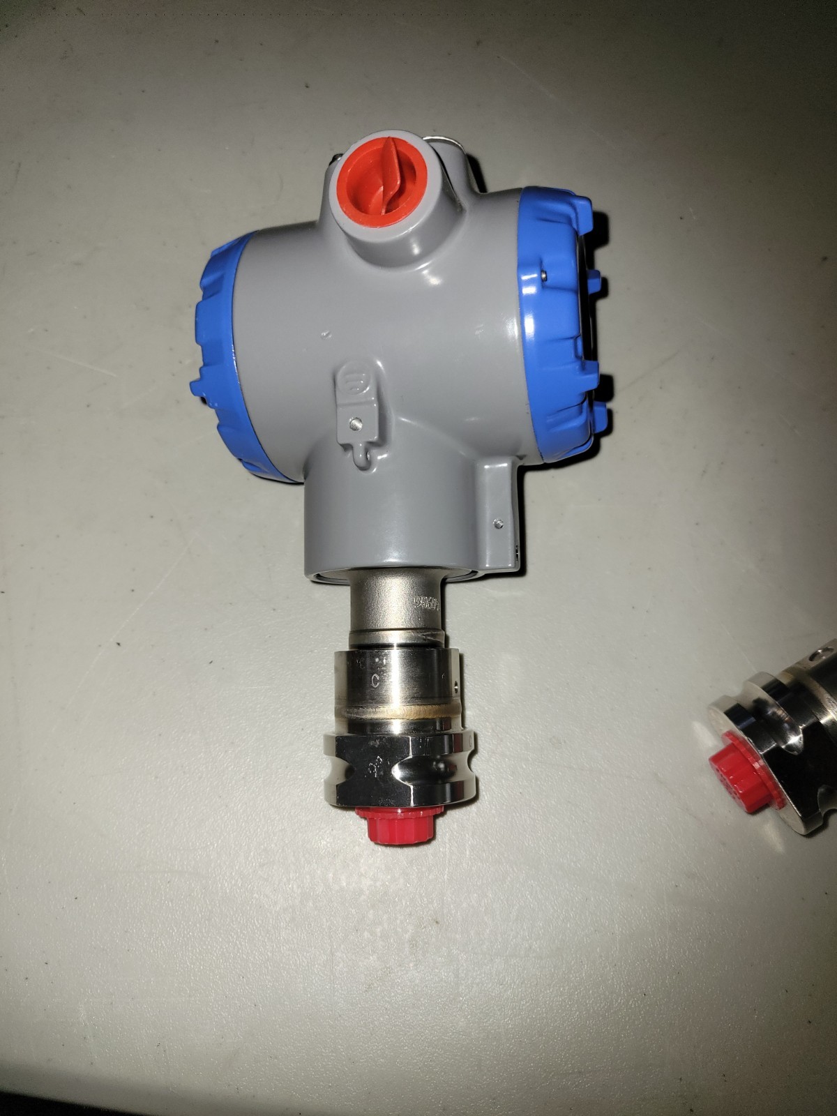 NEW HONEYWELL ST800. STG83L-E1G000-1-0-AH0 Brand New Model
