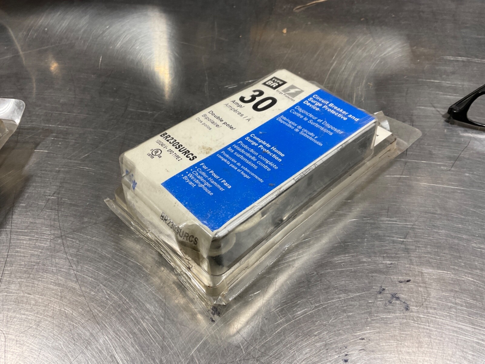 Eaton BR230SURCS Surge Protection Devices. PACKAGE MAY HAVE SLIGHT DAMAGE NEW
