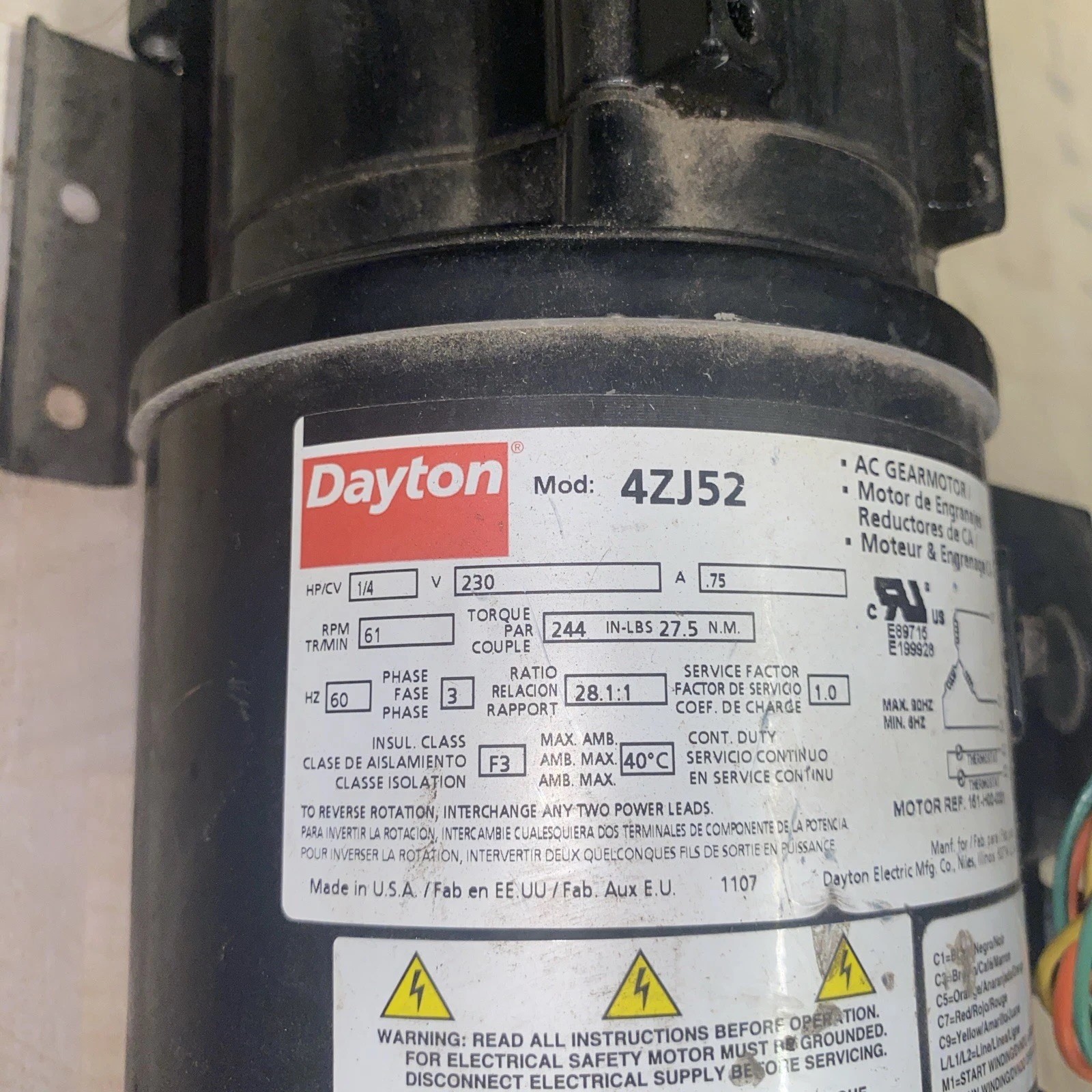 DAYTON 4ZJ52 AC Gearmotor Single Output Shaft 61 Rpm 244″-lb Torque