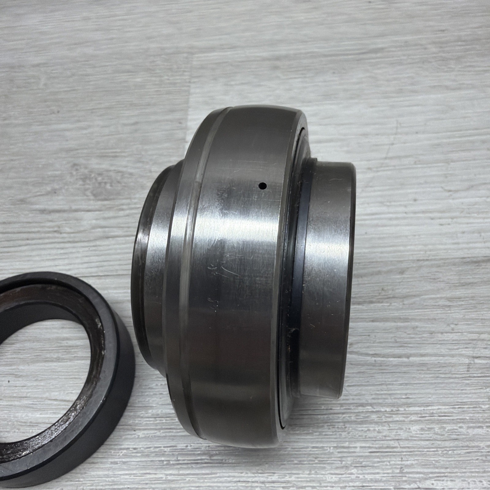 Pacific Industries HC-211-32 HC211-32 Insert Bearing W/ Lock Collar, New
