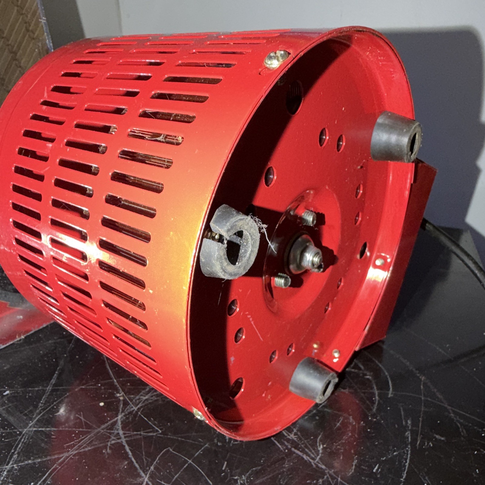 TDGC-1KM Variac 1000VA 1-Phase 110V In 0-130V Out 60Hz 10A Type B Red