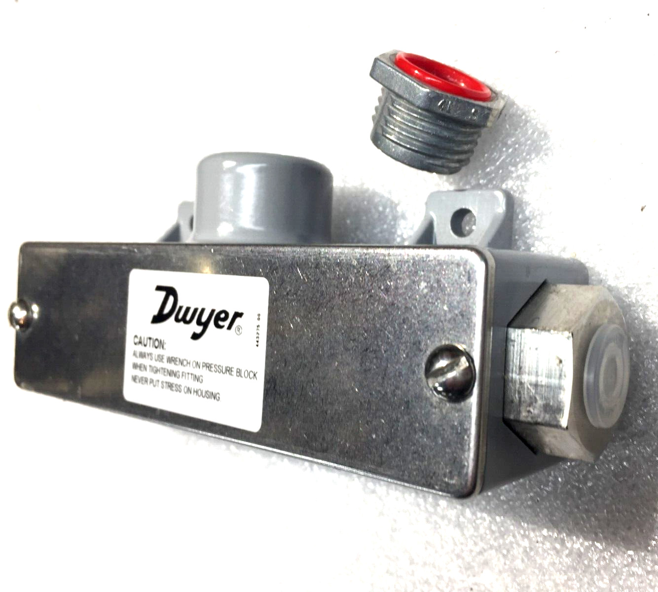 DWYER INSTRUMENT 629C-05-CH-P2-E5-S1 PRESSURE TRANSMITTER , RANGE 0 – 100 PSID