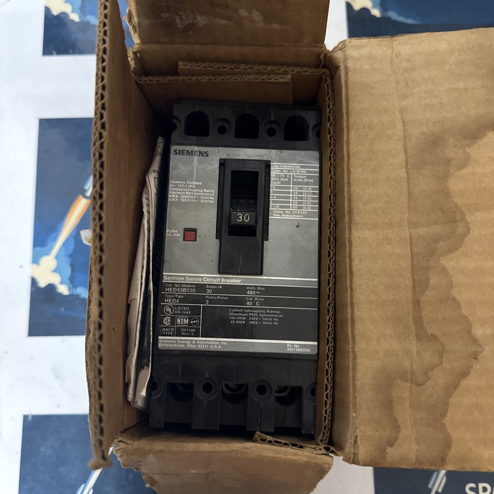 Siemens HED43B030 30A 3-Pole 480V AC Circuit Breaker, Trip Indicator