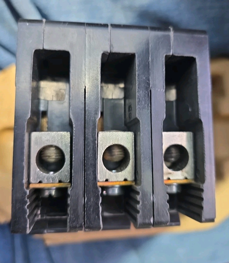 SQUARE D EDB34050 MINIATURE CIRCUIT BREAKER 50 A 480Y/277 3P NEW FREE SHIPPING