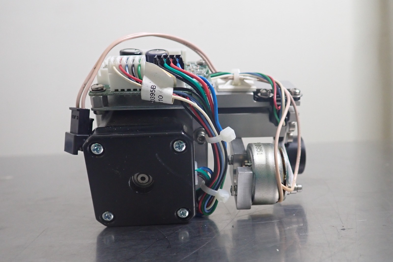 Lin Engineering 4118M-03S-14RO Stepper Motor w/ Varian Agilent 5000-0137 Board