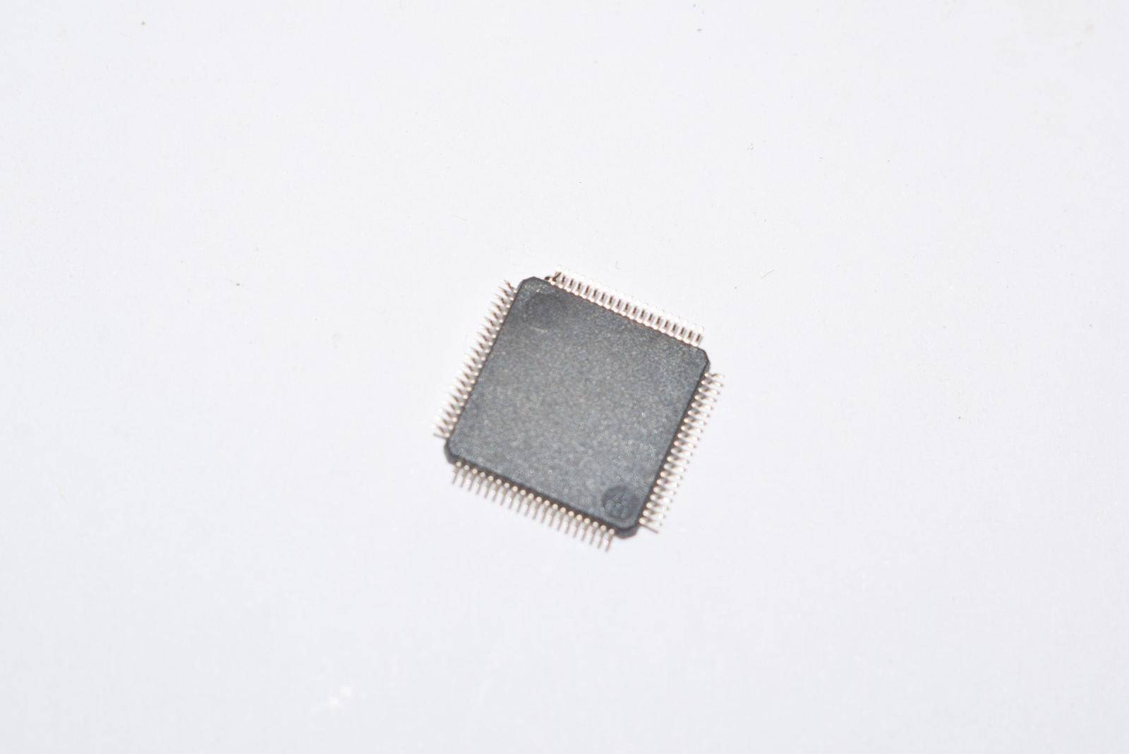 NEW Texas Instruments TMS320F28035PNT IC MCU 32BIT 128KB FLASH 80LQFP