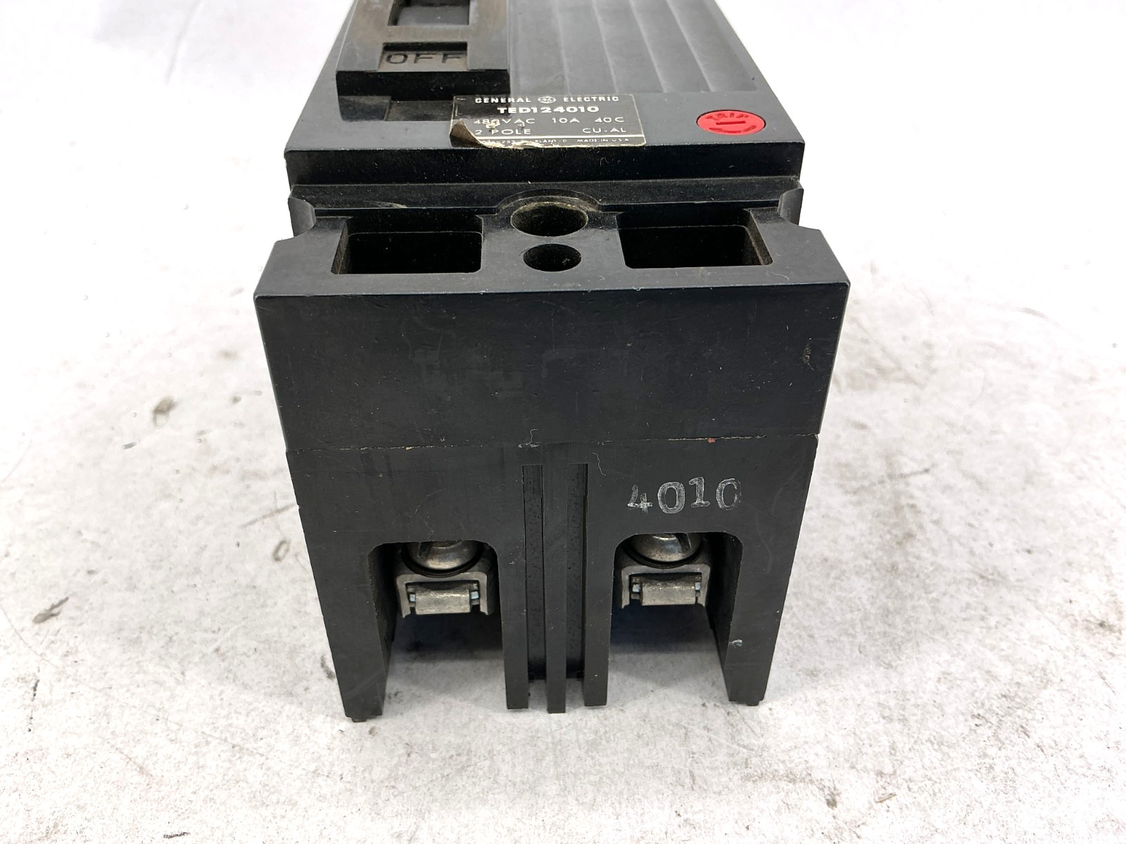 GE General Electric TED124010 Circuit Breaker 2-Pole 10A 480VAC