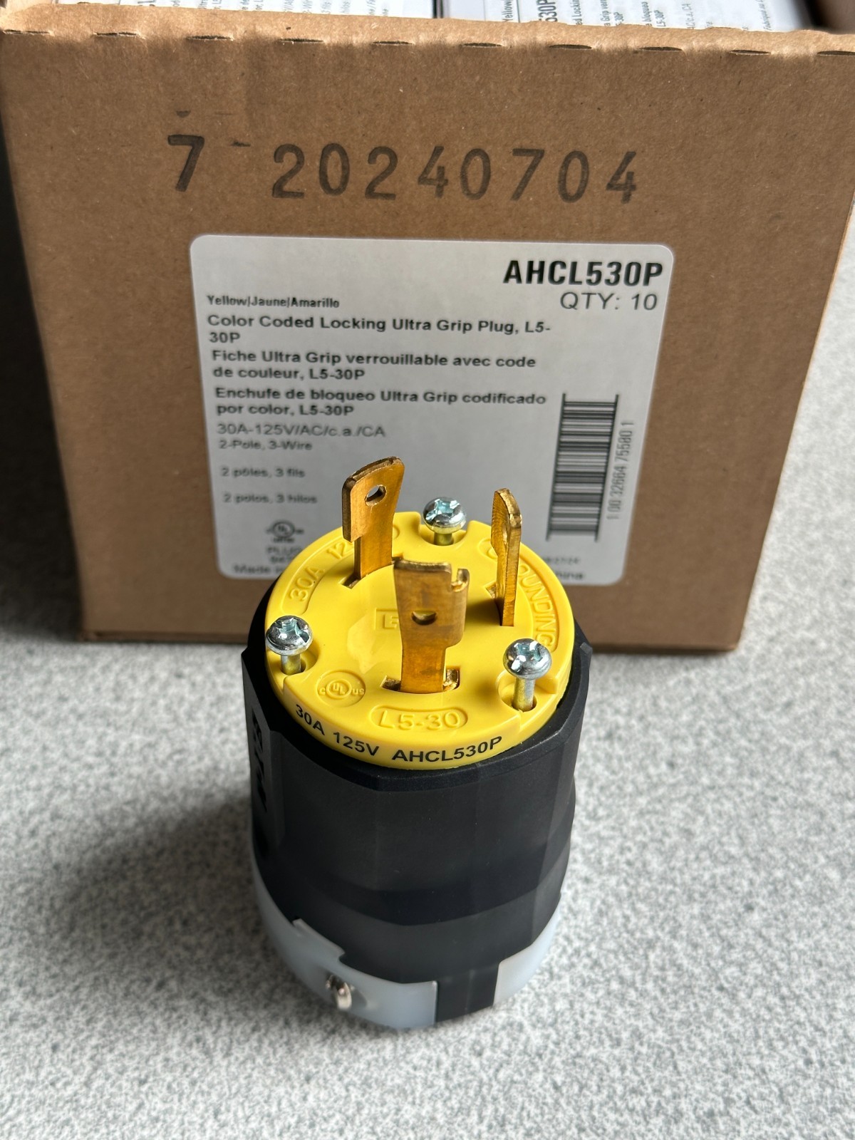 NEW LOT of 10 Eaton AHCL530P Locking Plug L5-30P 30A 125V Yellow 2 Pole 3 Wire