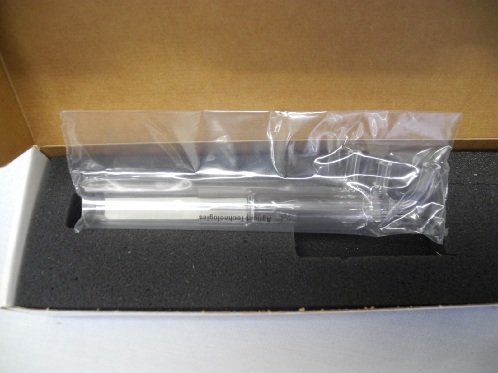 AGILENT 2010090400 TORCH ONE PIECE AXIAL 2.4mm ID INJECTOR NEW/SEALED