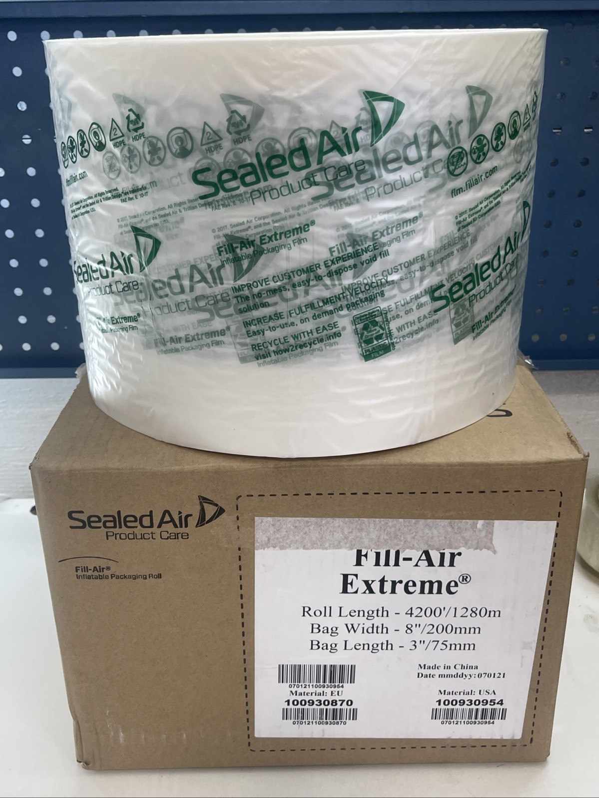 8” x 3” SEALED AIR Fill-Air Extreme Bubble Pillows Film Roll 4200’, 100930954