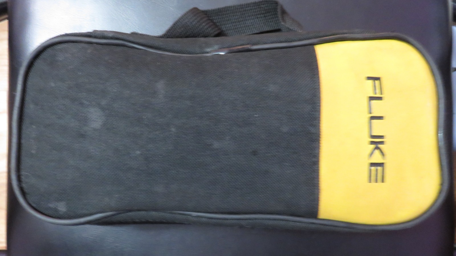 Fluke 375 FC True RMS Clamp Meter CAT IV Inrush Data Hold w/ Case & Leads