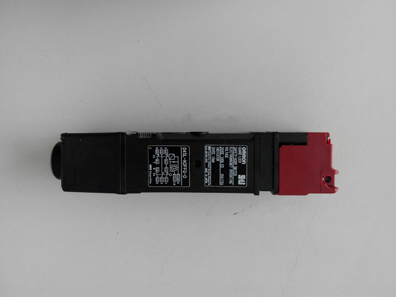1PCS New OMRON D4SL-N2FFG-D D4SLN2FFGD Safety Door Switch Expedited Shipping