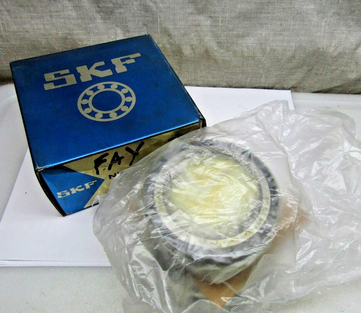 SKF NN3014 KTN SP W33 70mm X 110mm X 30mm Cylindrical Roller Bearing