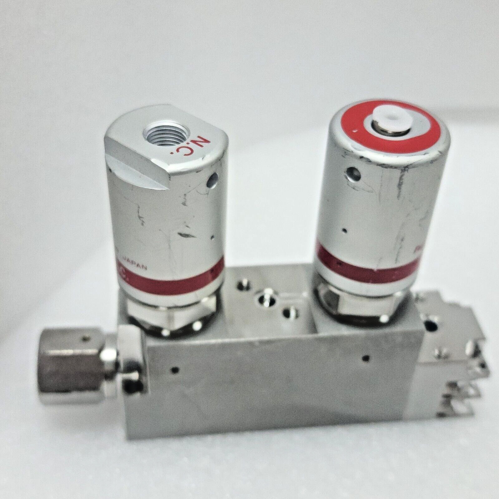 Lam 766-077821-501 R C , C No. 567512, Fujikin 0.5~0.6 Mpa NO Valve Assy,+97157