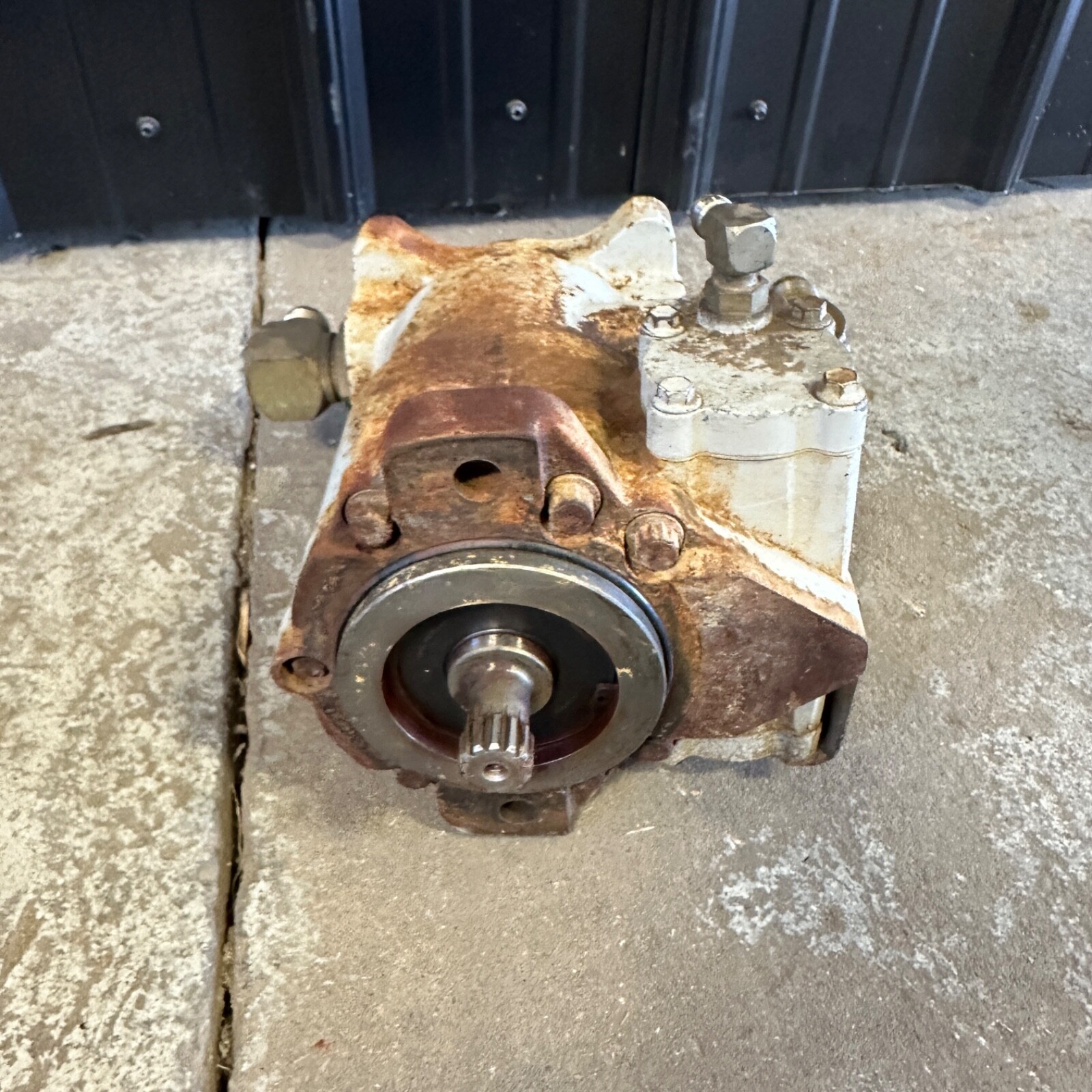 Hydraulic Drive Motor – Genie S60 – M464012 | MMV-046c Danfoss Sauer M46