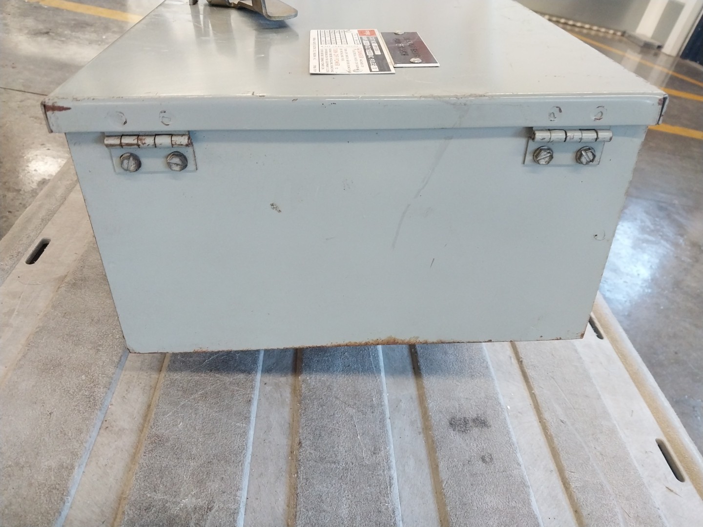 Federal Pacific Electric No Sp1136 100 Amps 600 Volts 3 Poles Fusible Switch