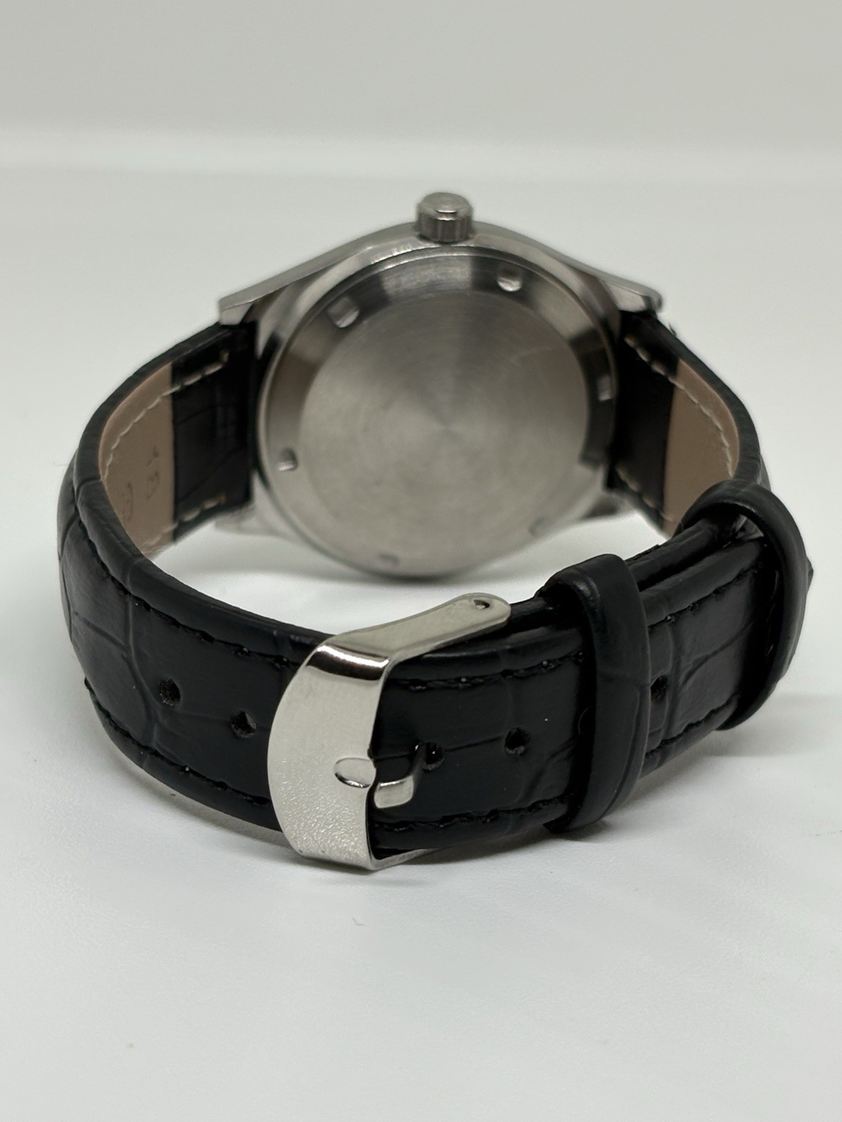 Vintage Tudor Oyster 17 Jewels Manual Winding Swiss Made Men’s Watch Black Dial