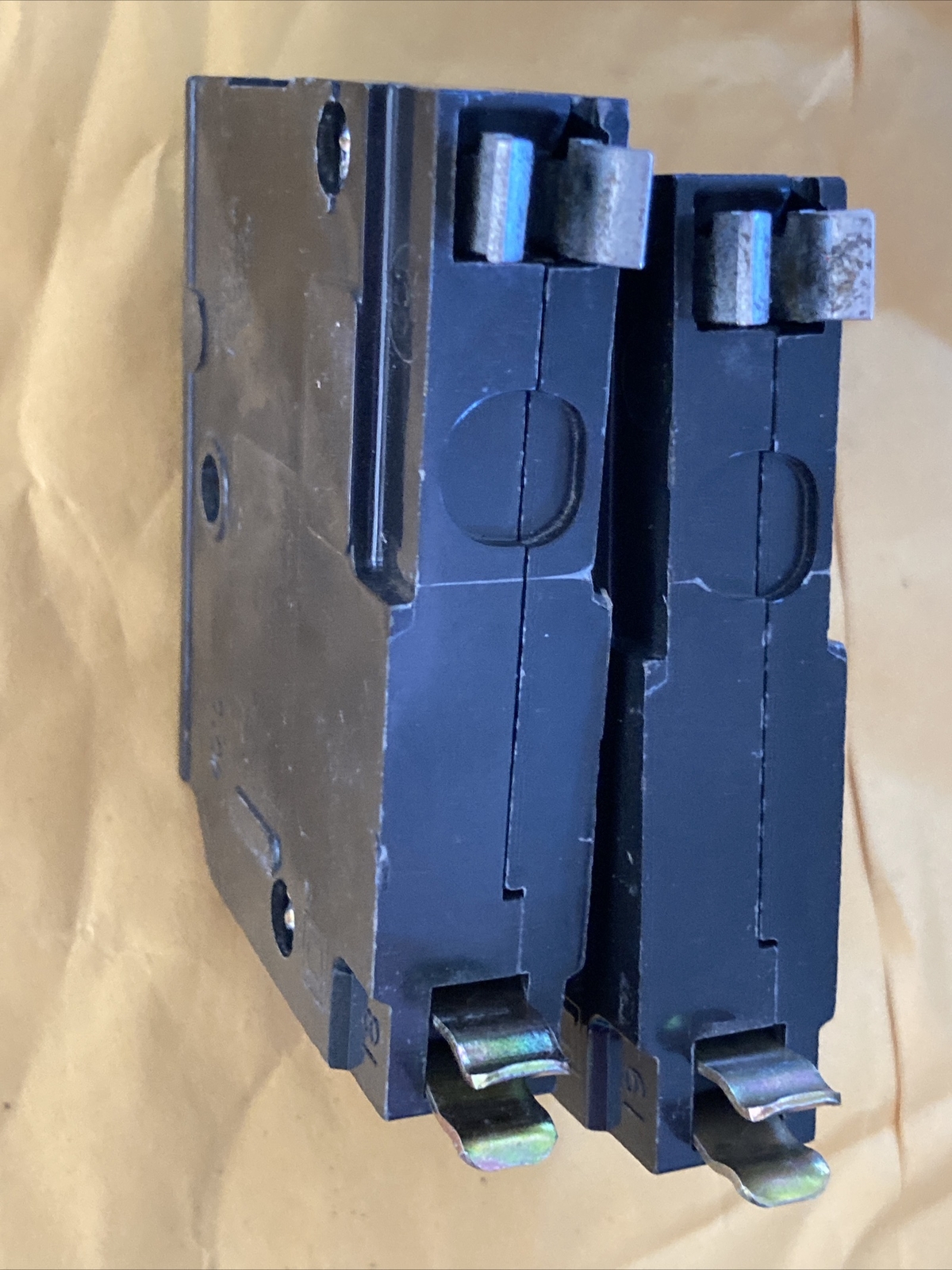Lot of 2 Square D QO115 15A 1 Pole Circuit Breaker Trip Window Yellow “D”