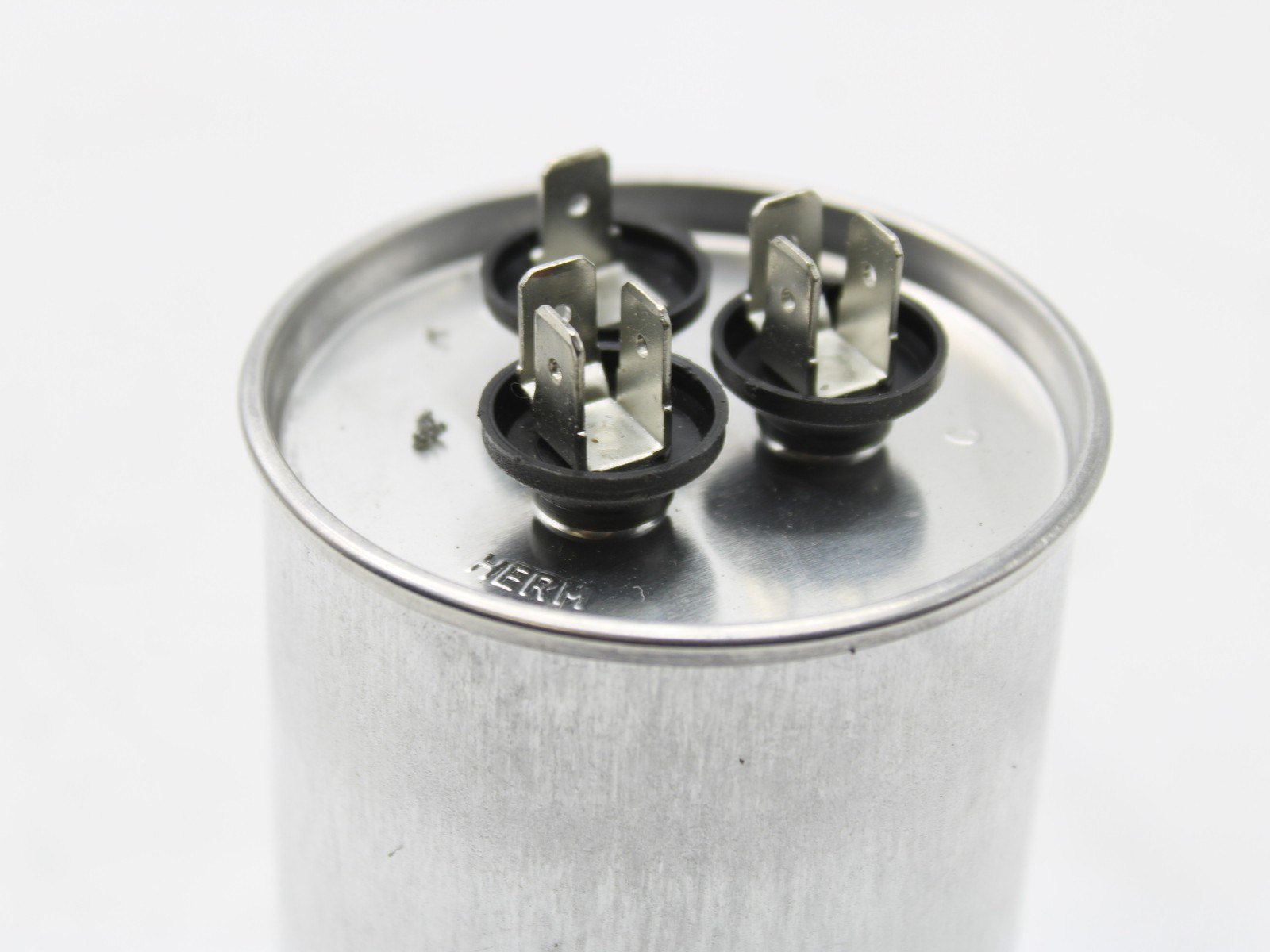 89M77 Lennox 40+5Mfd 440V Rnd Dual Cap. OEM 89M77
