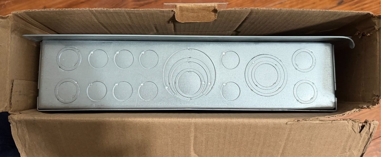 ABB TLMQ1412CCU 125A 14-Space 28-Circuit Indoor Main Lug Load Center (PLS READ)