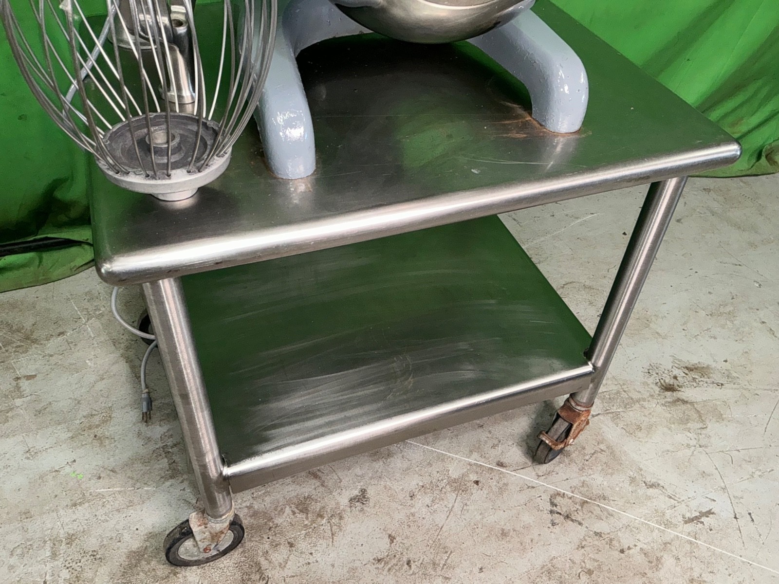 Hobart A-200 20qt Mixer w/Bowl, Paddle, Hook, Whisk, Work Stand 2395
