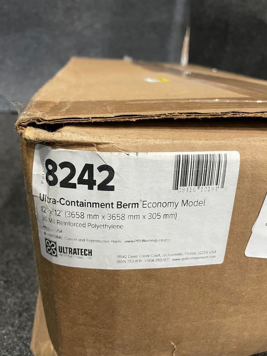 ULTRATECH 12′ x 12′ Ultra-Containment Berm Economy 30mil, Polyethylene*