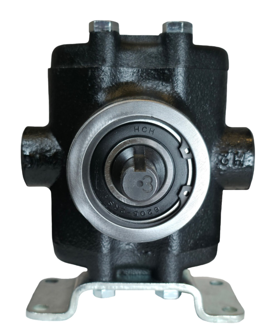 Debro 5330C-RX Piston Pump – Solid Shaft, Buna Cups, Cast Iron Housing
