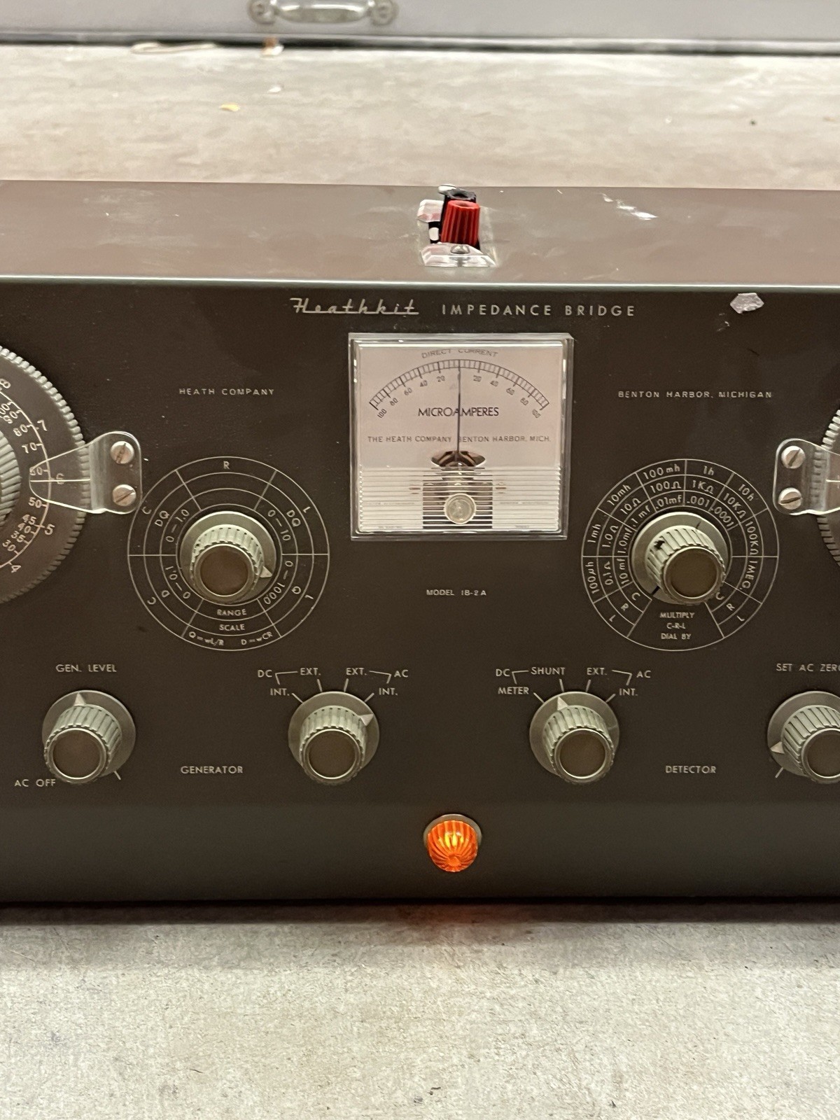 Vintage Heathkit IB-2A Impedance Bridge Tube LCR Meter Powers On USA