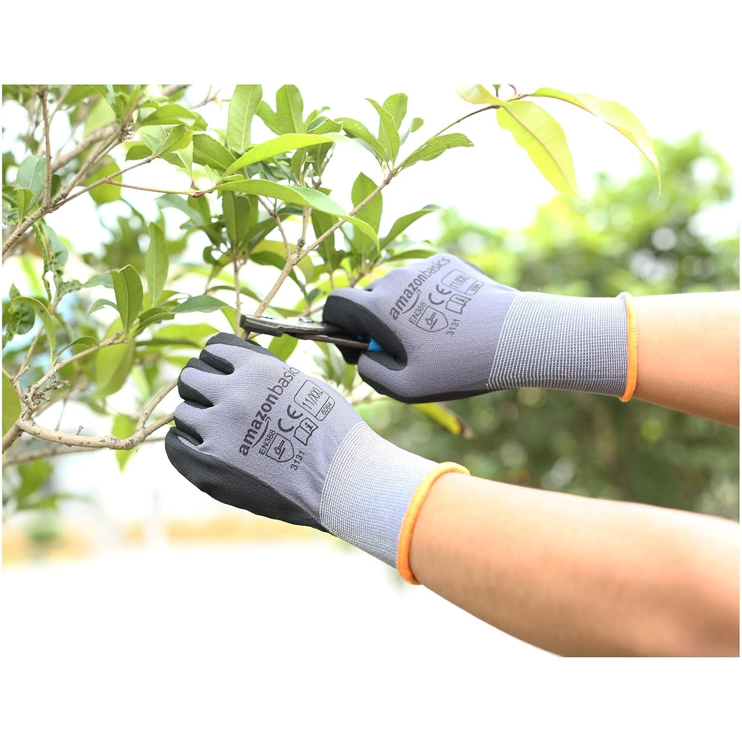 Amazon Basics Micro-Foam Nitrile Coated Work Gloves, Nylon Liner Fiber, Touch Sc