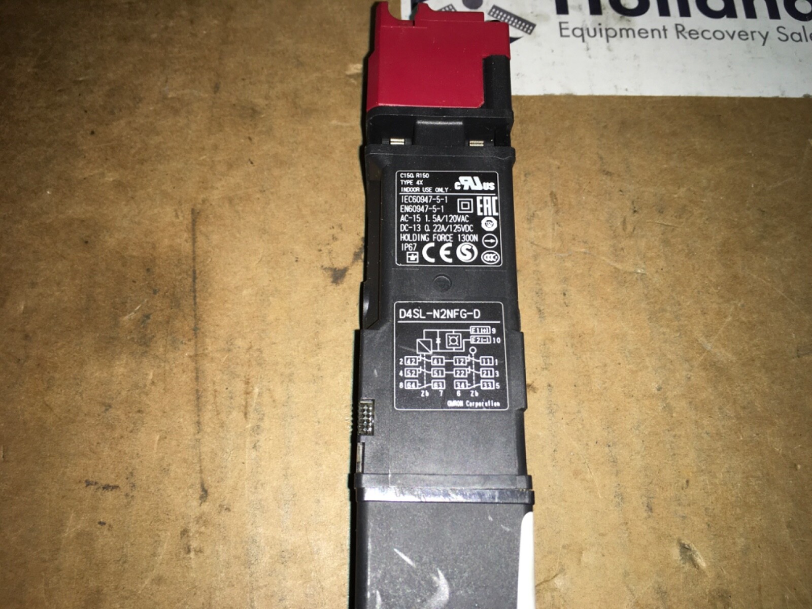 Sti, Omron guard lock, safety door switch, D4SL-N2NFG-D, 24vdc, LG-366