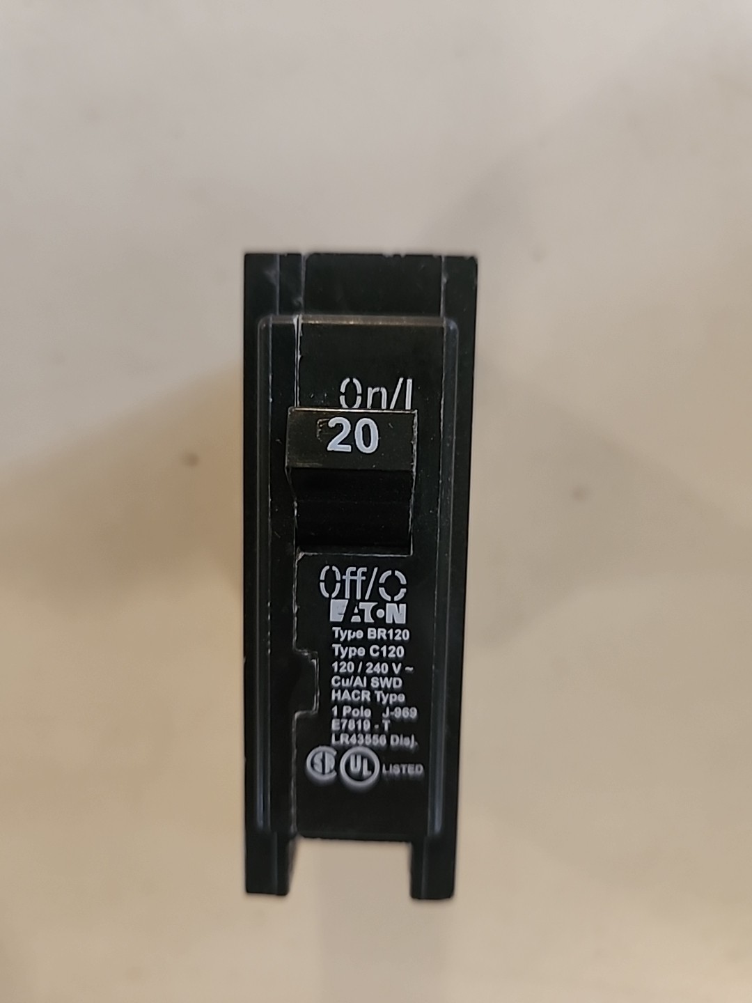(1) NEW Eaton BR120 20Amp Single Pole Circuit Breaker Cutler Hammer