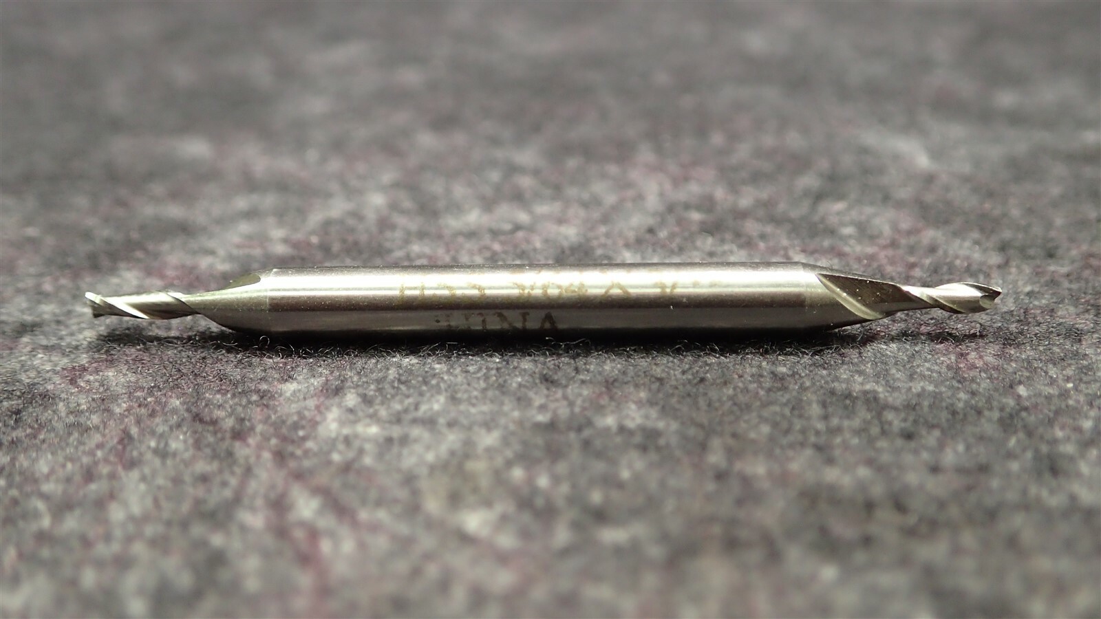 Interstate 01780055 5/64″ Uncoated Spiral Flute 30° Helix, Center Cut (BN206)